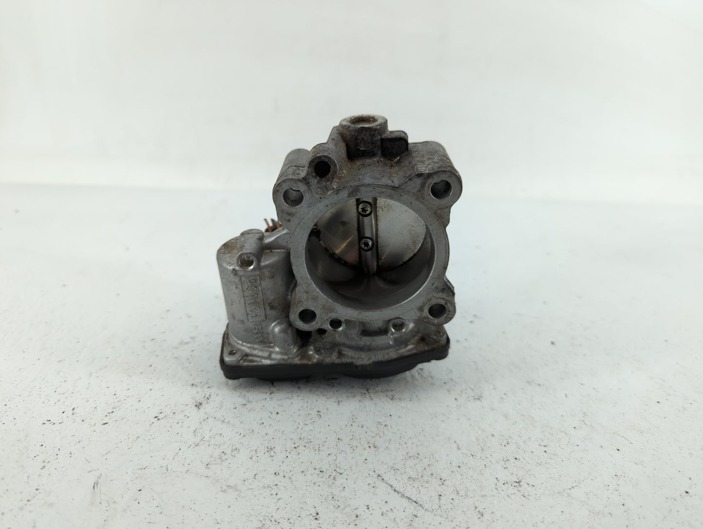 2017-2019 Ford Escape Throttle Body P/N:DS7G-9F991-BB DS7G-9F991-CA Fits Fits 2014 2015 2016 2017 2018 2019 2020 OEM Used Au