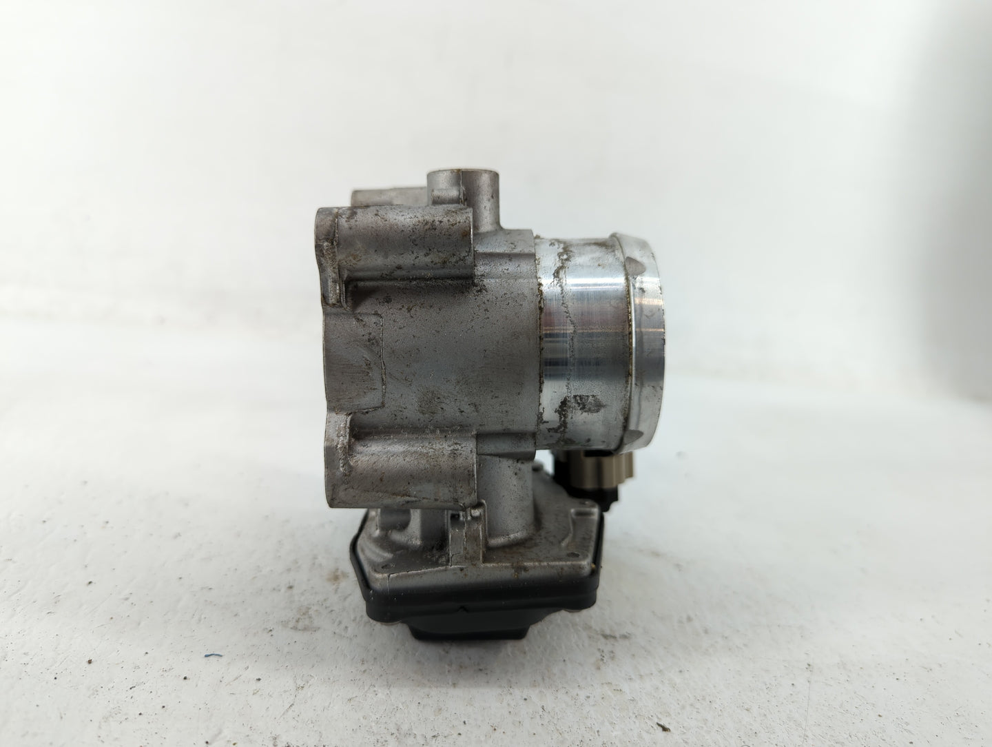 2017-2019 Ford Escape Throttle Body P/N:DS7G-9F991-BB DS7G-9F991-CA Fits Fits 2014 2015 2016 2017 2018 2019 2020 OEM Used Au