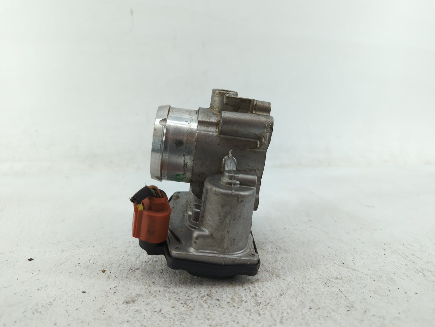 2017-2019 Ford Escape Throttle Body P/N:DS7G-9F991-BB DS7G-9F991-CA Fits Fits 2014 2015 2016 2017 2018 2019 2020 OEM Used Au