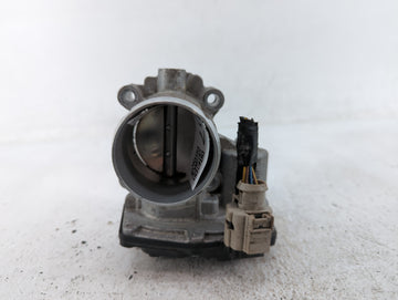 2017-2019 Ford Escape Throttle Body P/N:DS7G-9F991-BB DS7G-9F991-CA Fits Fits 2014 2015 2016 2017 2018 2019 2020 OEM Used Au