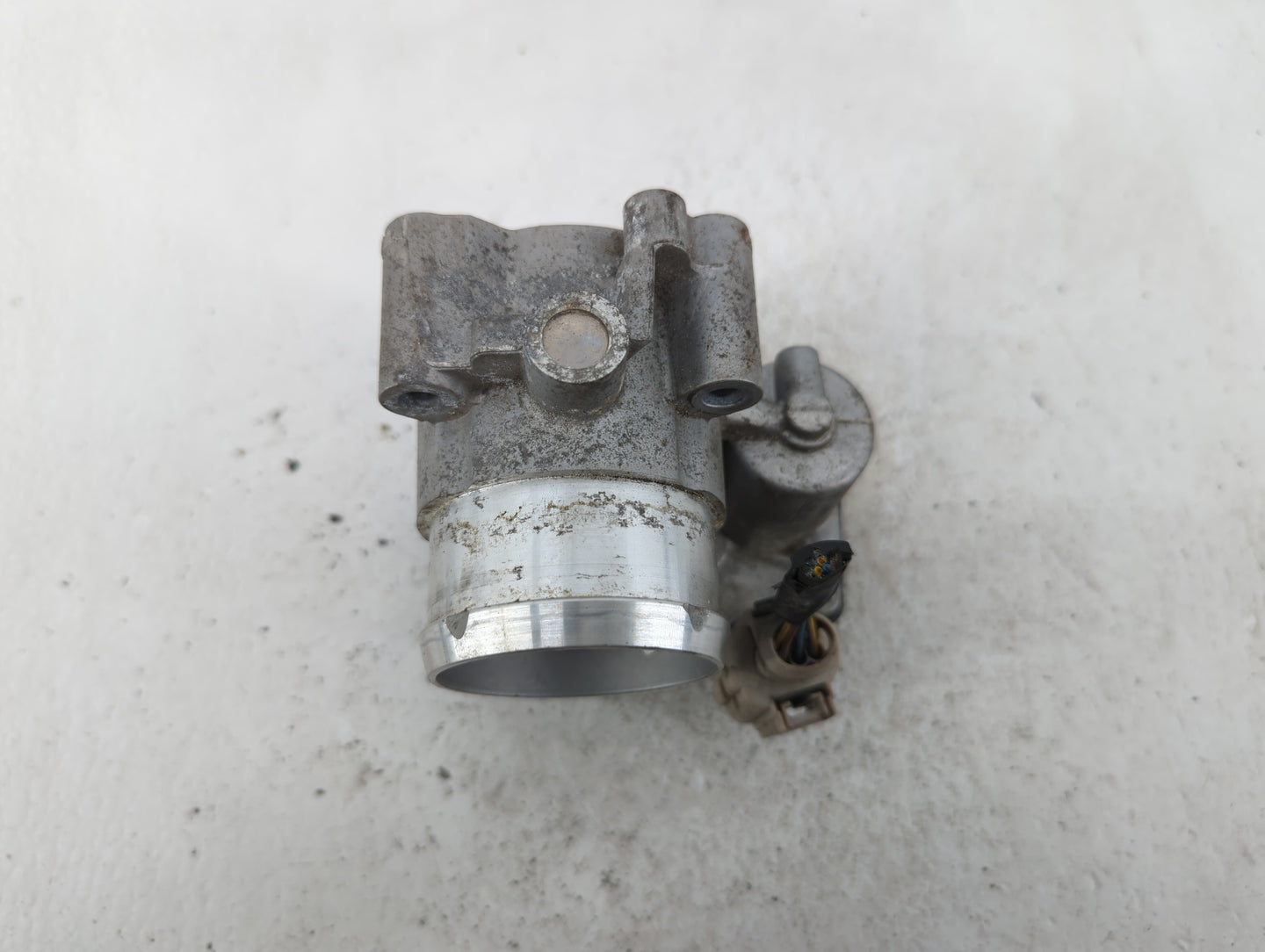 2017-2019 Ford Escape Throttle Body P/N:DS7G-9F991-BB DS7G-9F991-CA Fits Fits 2014 2015 2016 2017 2018 2019 2020 OEM Used Au