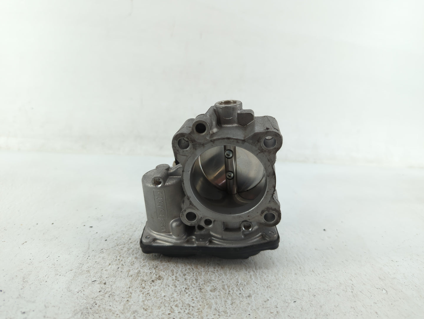 2017-2019 Ford Escape Throttle Body P/N:DS7G-9F991-BB DS7G-9F991-CA Fits Fits 2014 2015 2016 2017 2018 2019 2020 OEM Used Au