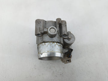 2017-2019 Ford Escape Throttle Body P/N:DS7G-9F991-BB DS7G-9F991-CA Fits Fits 2014 2015 2016 2017 2018 2019 2020 OEM Used Auto Parts