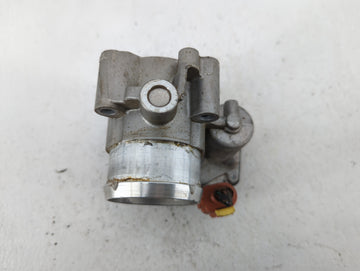 2017-2019 Ford Escape Throttle Body P/N:DS7G-9F991-BB DS7G-9F991-CA Fits Fits 2014 2015 2016 2017 2018 2019 2020 OEM Used Auto Parts