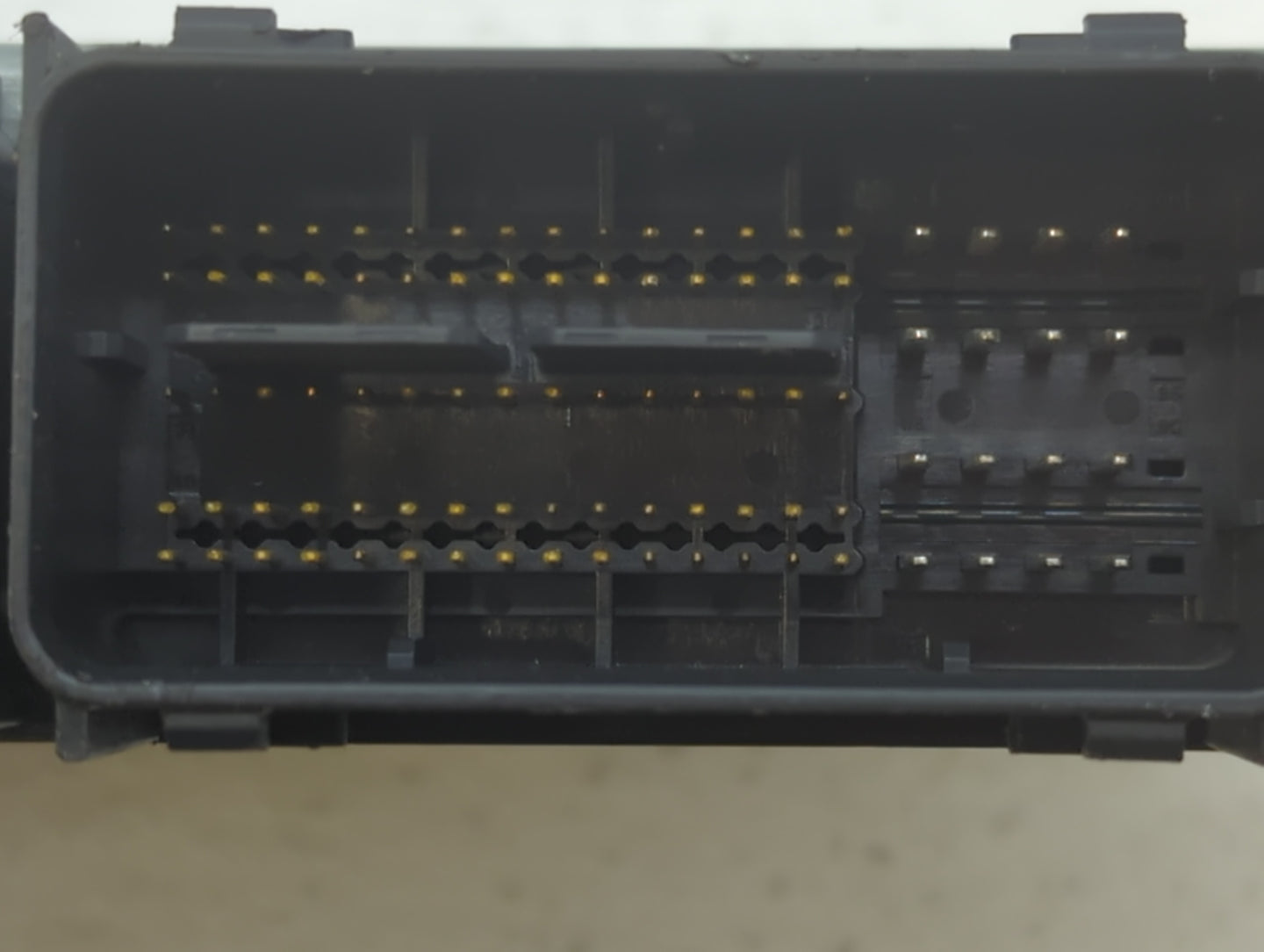 2017-2019 Ford Escape PCM Engine Control Computer ECU ECM PCU OEM P/N:HJ5A-12A650-MA FV6A-12B684-AB Fits Fits 2017 2018 2019