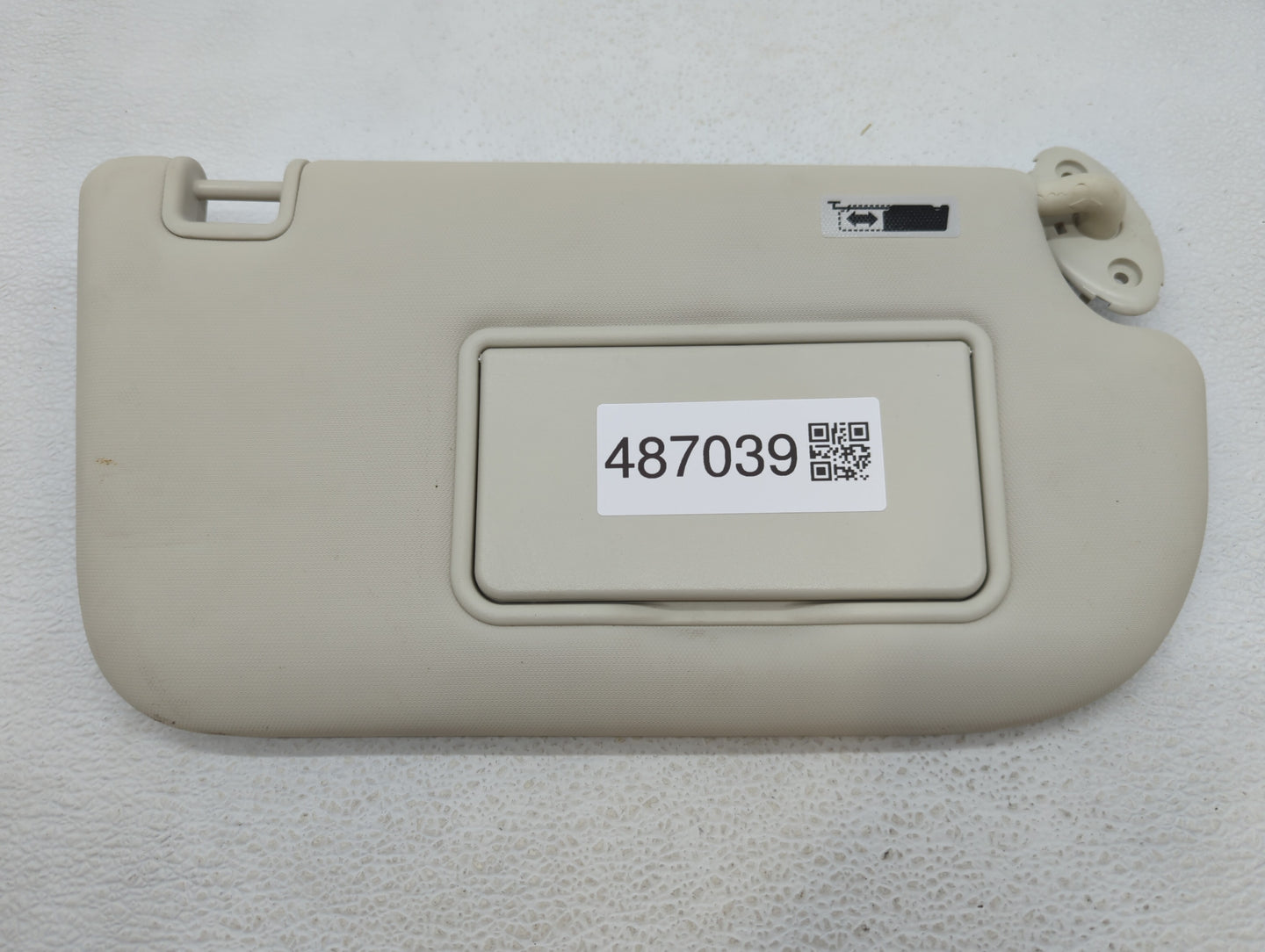 2013-2019 Ford Escape Sun Visor Shade Replacement Passenger Right Mirror Fits Fits 2013 2014 2015 2016 2017 2018 2019 OEM Us