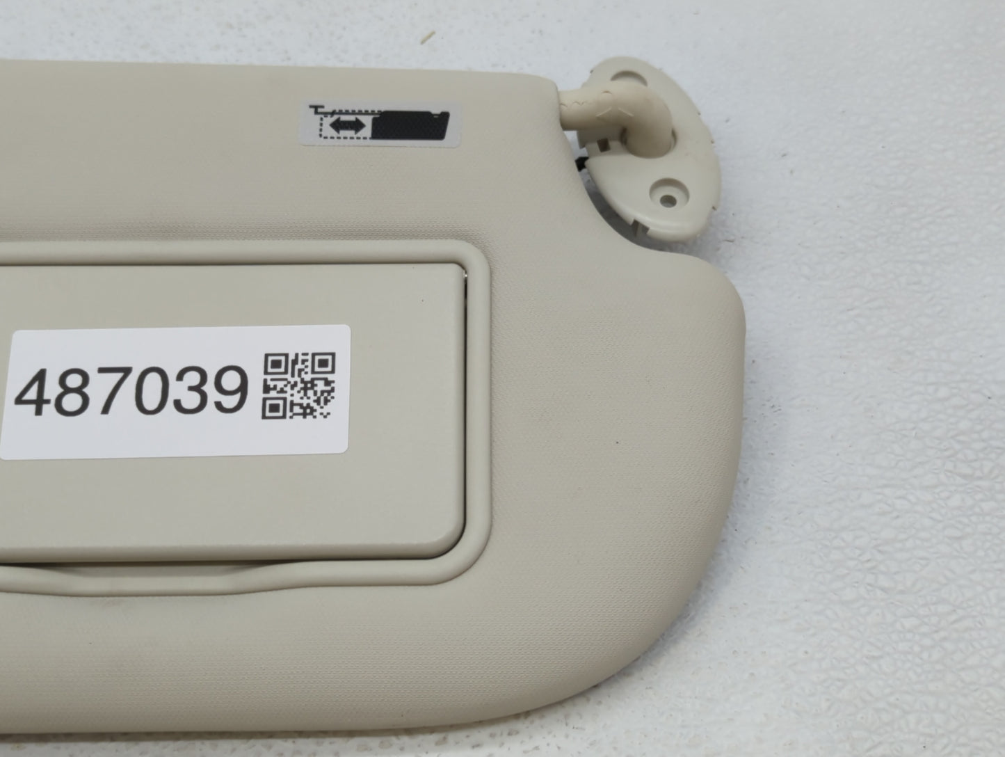 2013-2019 Ford Escape Sun Visor Shade Replacement Passenger Right Mirror Fits Fits 2013 2014 2015 2016 2017 2018 2019 OEM Us