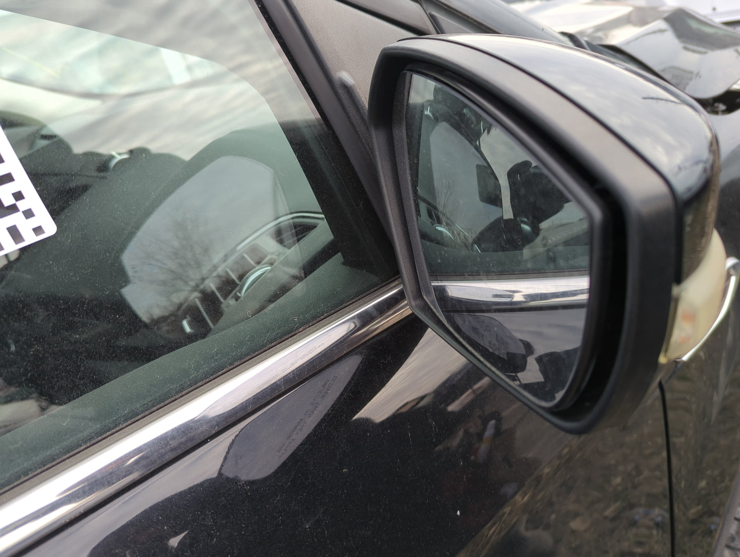 2017-2019 Ford Escape Passenger Side View Mirror - Right Door Mirror OEM Used - Oemusedautoparts1.com