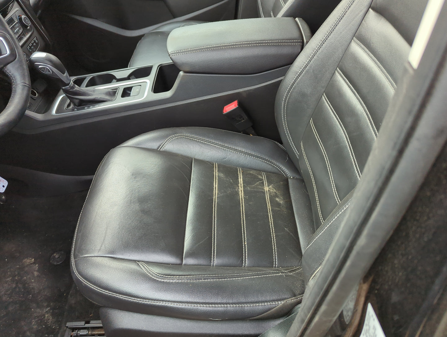 2017-2019 Ford Escape Driver Front Seat Oem - Oemusedautoparts1.com