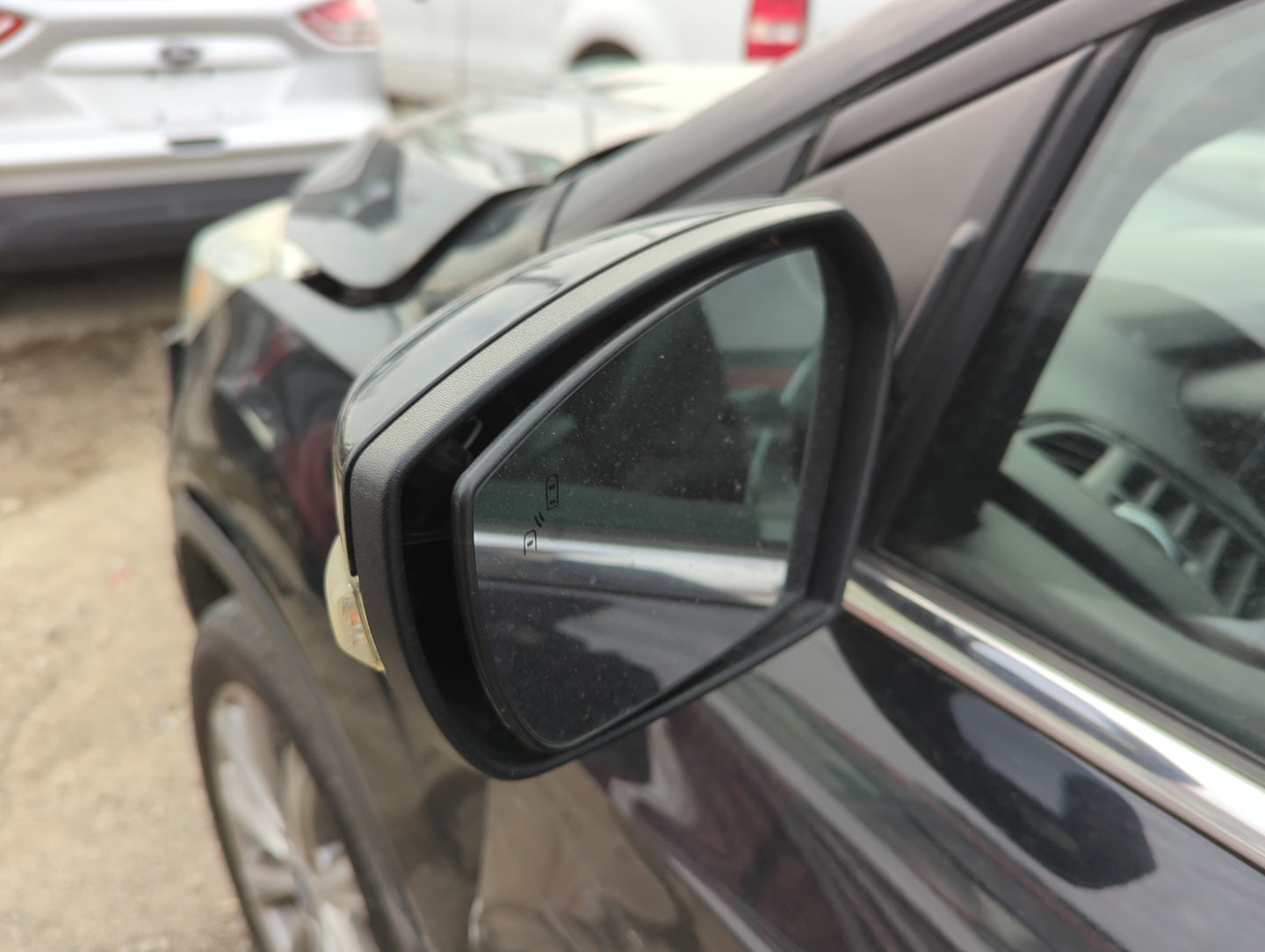 2017-2019 Ford Escape Driver Side View Mirror - Left Door Mirror OEM Used - Oemusedautoparts1.com