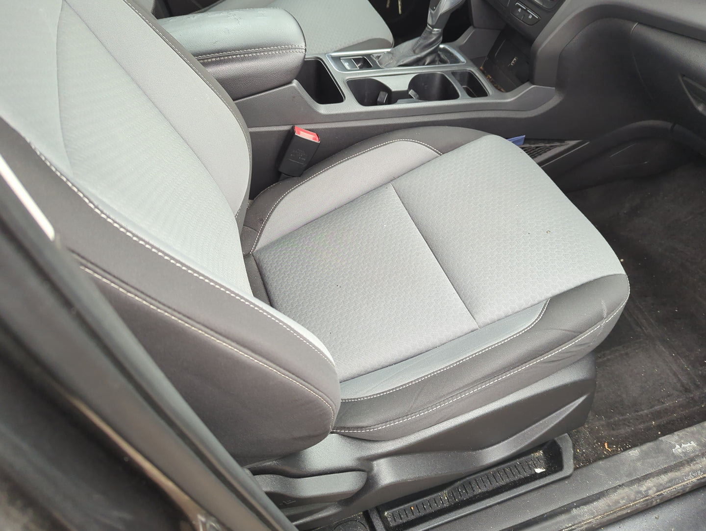 2016-2019 Ford Escape Passenger Front Seat Oem 5006703 - Oemusedautoparts1.com