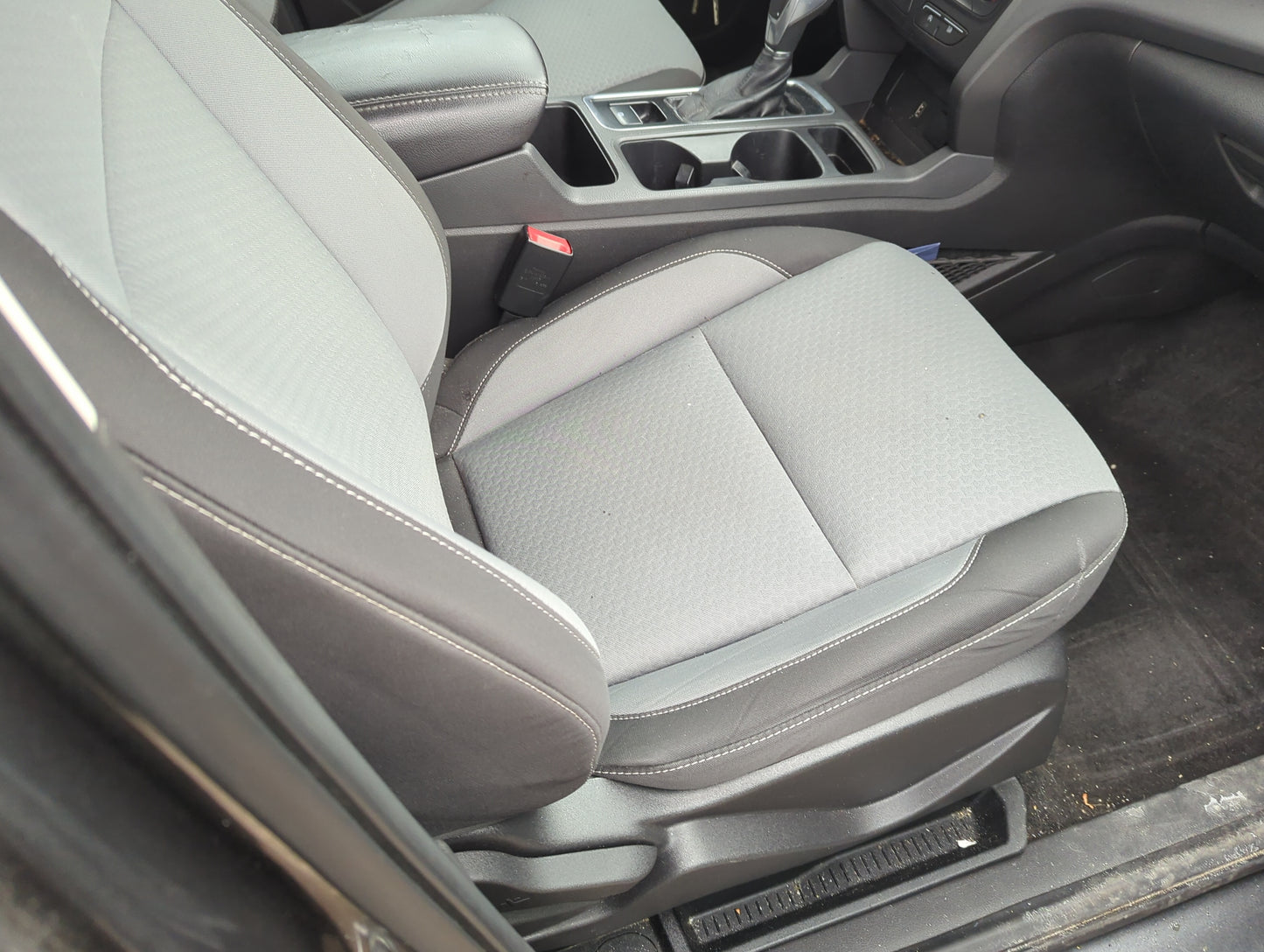 2016-2019 Ford Escape Passenger Front Seat Oem 5006703 - Oemusedautoparts1.com