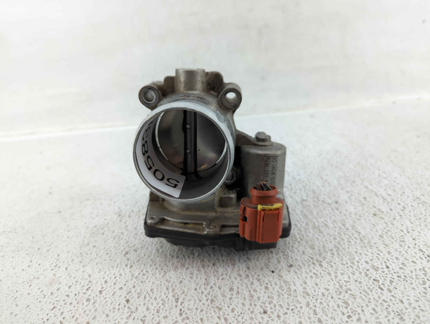 2017-2019 Ford Escape Throttle Body P/N:DS7G-9F991-CA DS7G-9F991-BB Fits Fits 2014 2015 2016 2017 2018 2019 2020 OEM Used Au