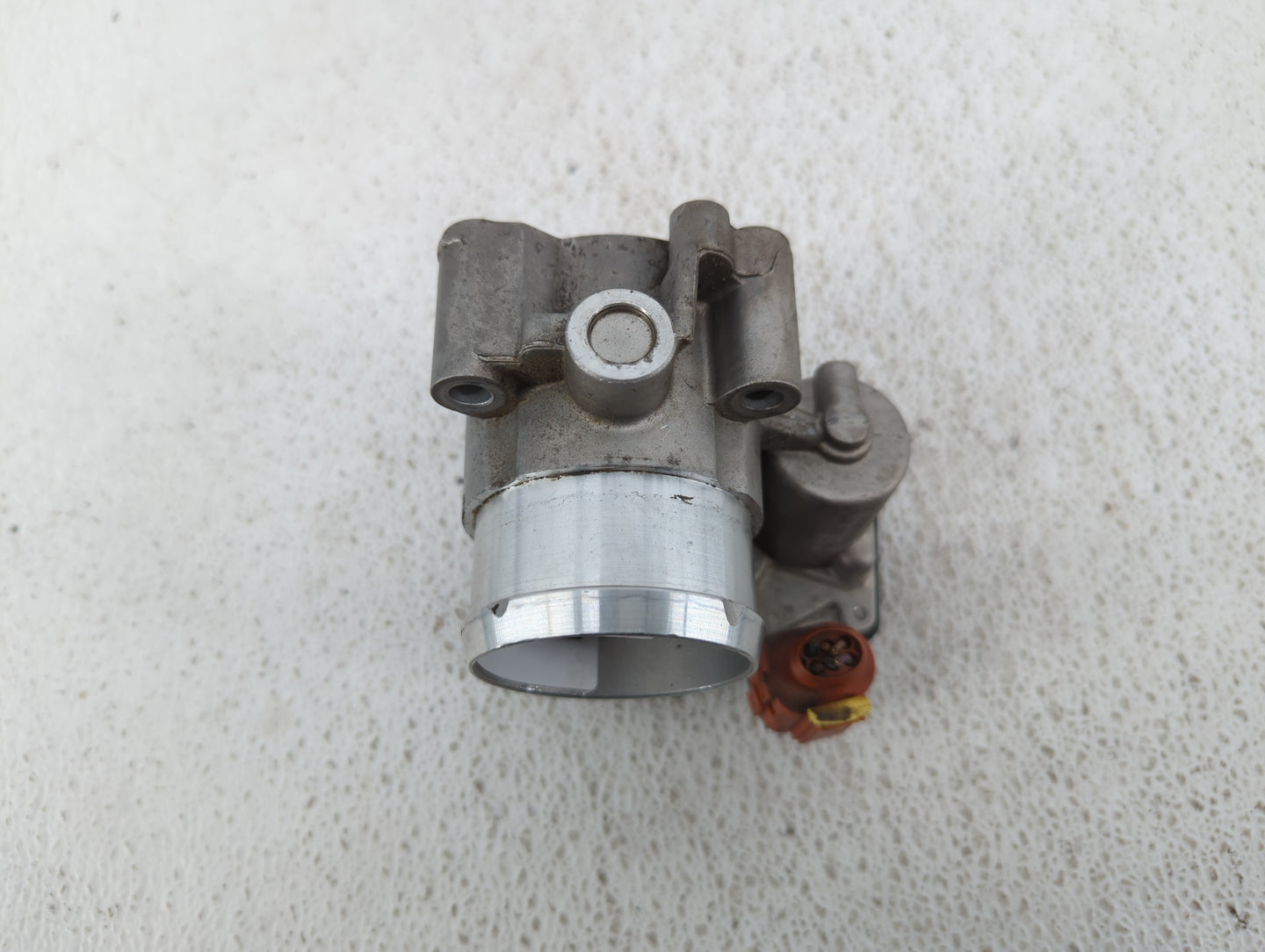 2017-2019 Ford Escape Throttle Body P/N:DS7G-9F991-CA DS7G-9F991-BB Fits Fits 2014 2015 2016 2017 2018 2019 2020 OEM Used Au
