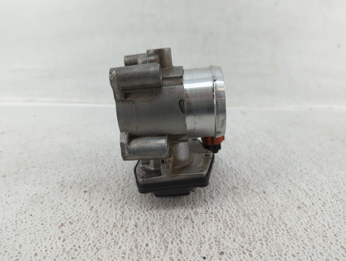 2017-2019 Ford Escape Throttle Body P/N:DS7G-9F991-CA DS7G-9F991-BB Fits Fits 2014 2015 2016 2017 2018 2019 2020 OEM Used Au