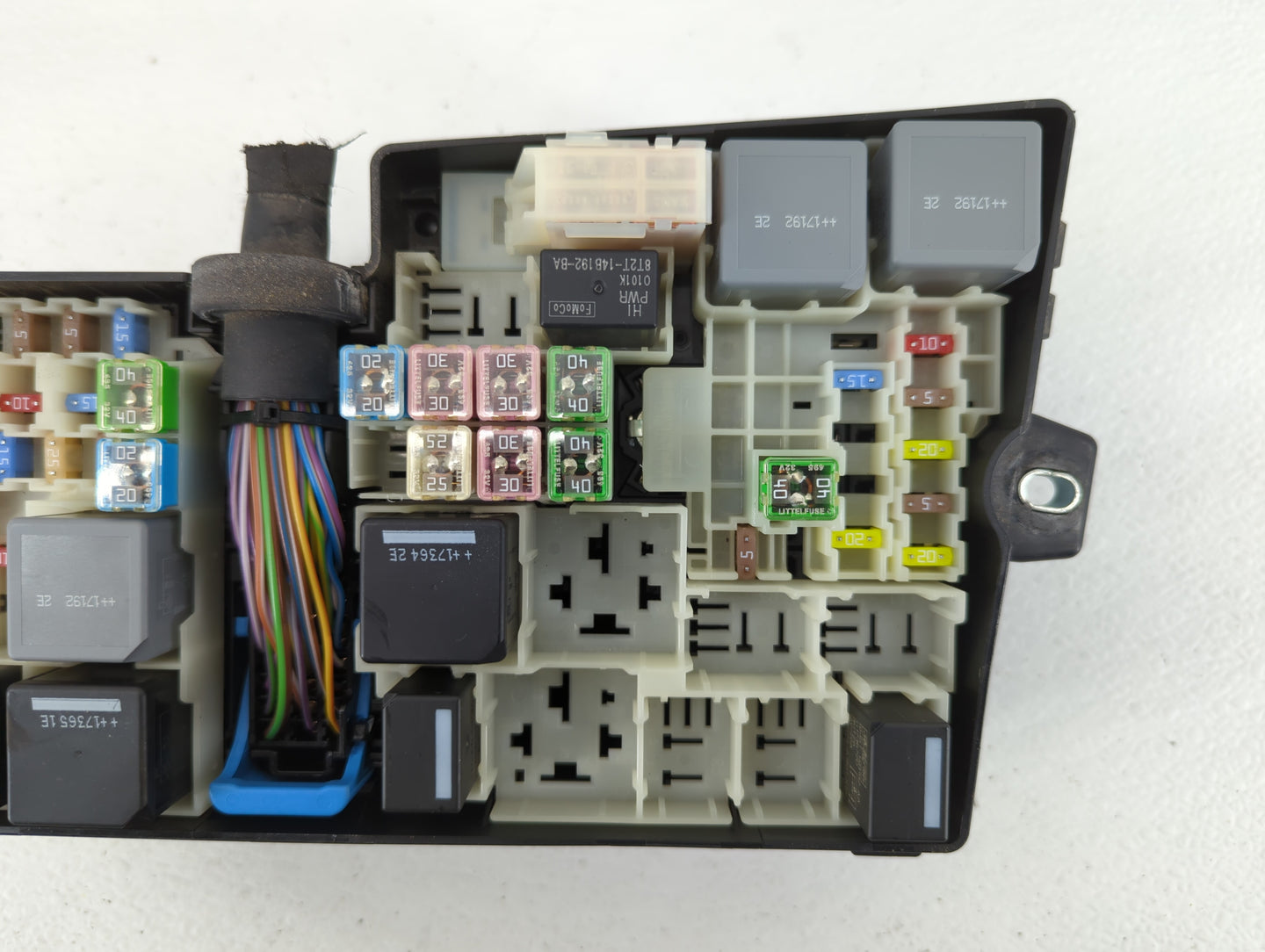 2018 Ford Escape Fusebox Fuse Box Panel Relay Module P/N:AV6T-14A067-AD AV6T-14A142-AB Fits OEM Used Auto Parts - Oemusedaut