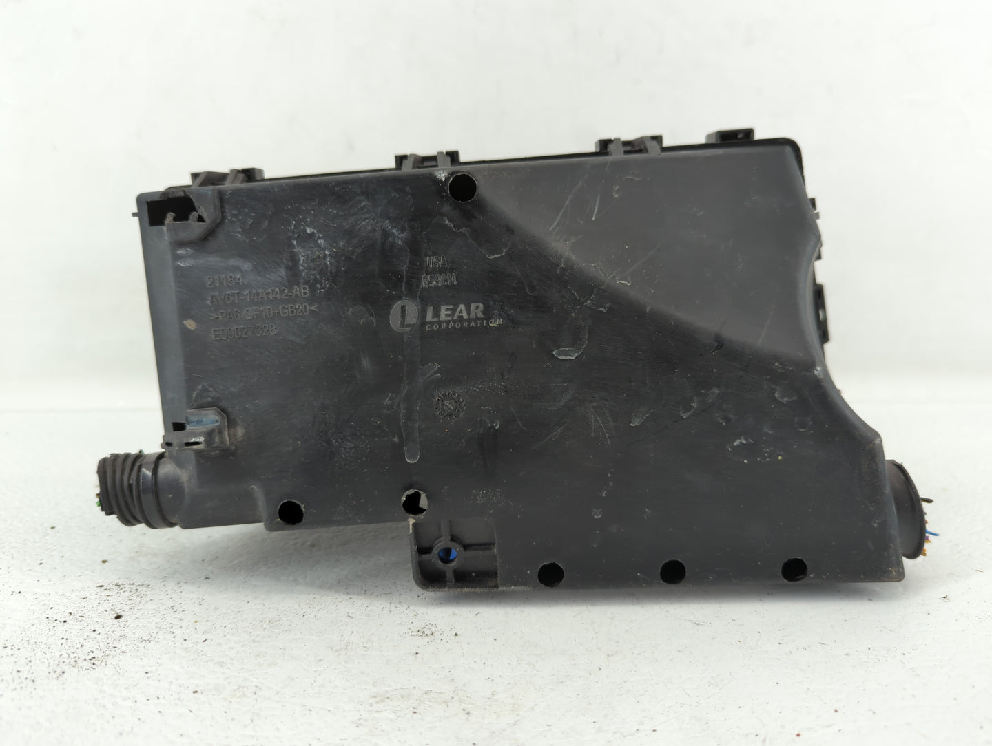 2018 Ford Escape Fusebox Fuse Box Panel Relay Module P/N:AV6T-14A067-AD AV6T-14A142-AB Fits OEM Used Auto Parts - Oemusedaut