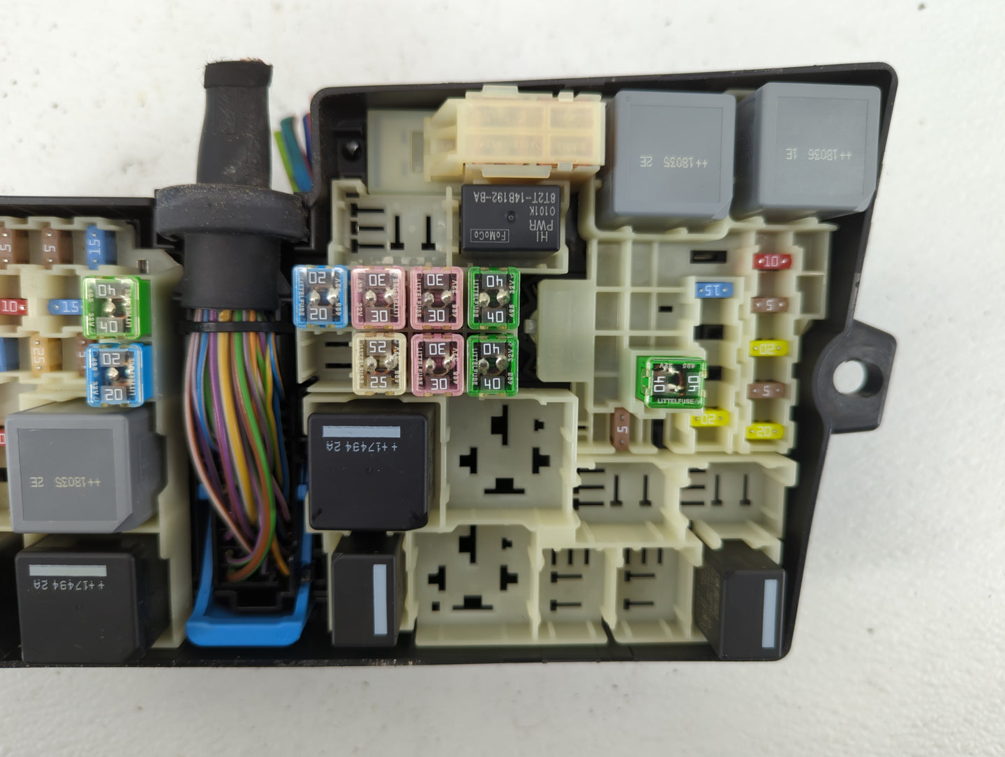 2018 Ford Escape Fusebox Fuse Box Panel Relay Module P/N:AV6T-14A067-AD AV6T-14A142-AB Fits OEM Used Auto Parts - Oemusedaut