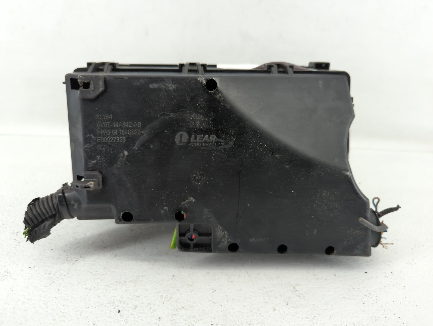 2018 Ford Escape Fusebox Fuse Box Panel Relay Module P/N:AV6T-14A067-AD AV6T-14A142-AB Fits OEM Used Auto Parts - Oemusedaut