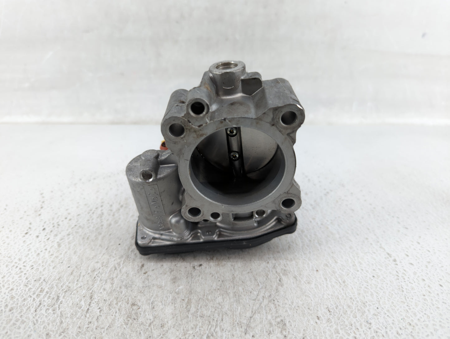 2017-2019 Ford Escape Throttle Body P/N:DS7G-9F991-CA DS7G-9F991-BB Fits Fits 2014 2015 2016 2017 2018 2019 2020 OEM Used Au