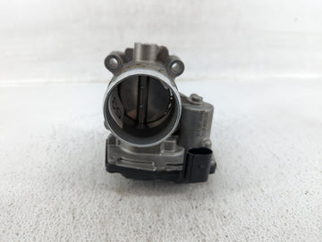 2017-2019 Ford Escape Throttle Body P/N:DS7G-9F991-CA Fits Fits 2014 2015 2016 2017 2018 2019 2020 OEM Used Auto Parts - Oem
