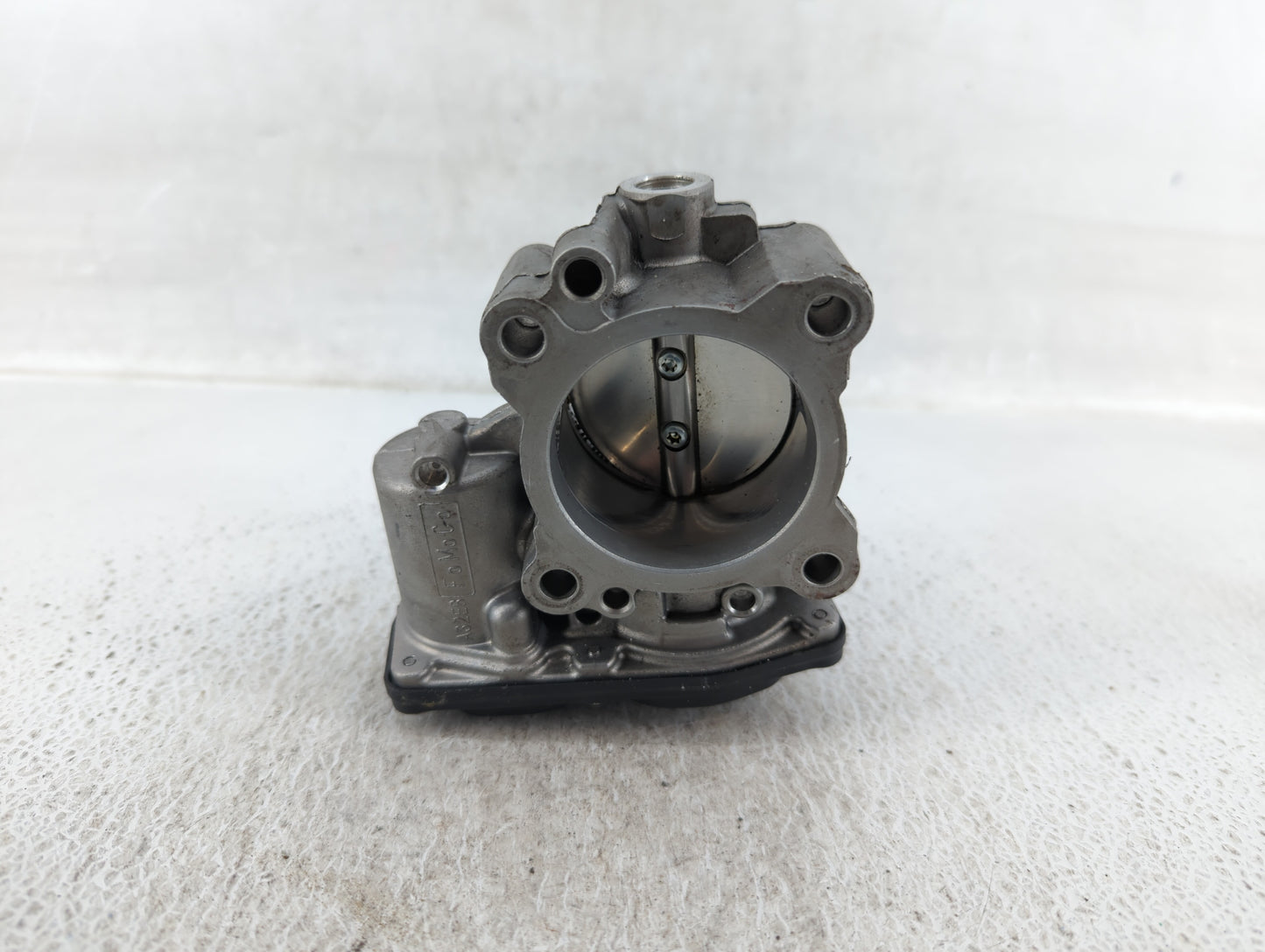 2017-2019 Ford Escape Throttle Body P/N:DS7G-9F991-CA Fits Fits 2014 2015 2016 2017 2018 2019 2020 OEM Used Auto Parts - Oem