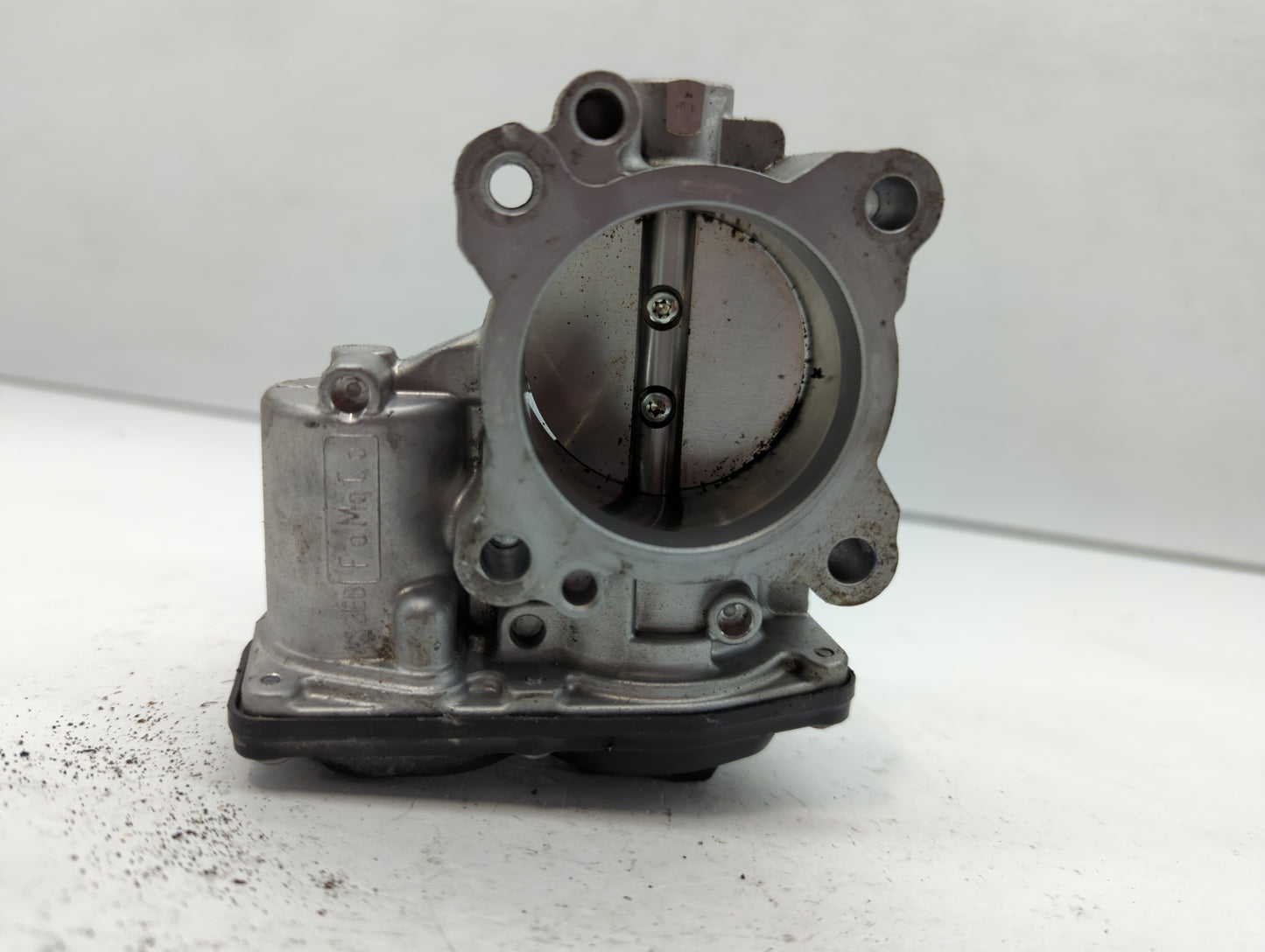 2017-2019 Ford Escape Throttle Body P/N:DS7G-9F991-BB Fits Fits 2014 2015 2016 2017 2018 2019 2020 OEM Used Auto Parts - Oem