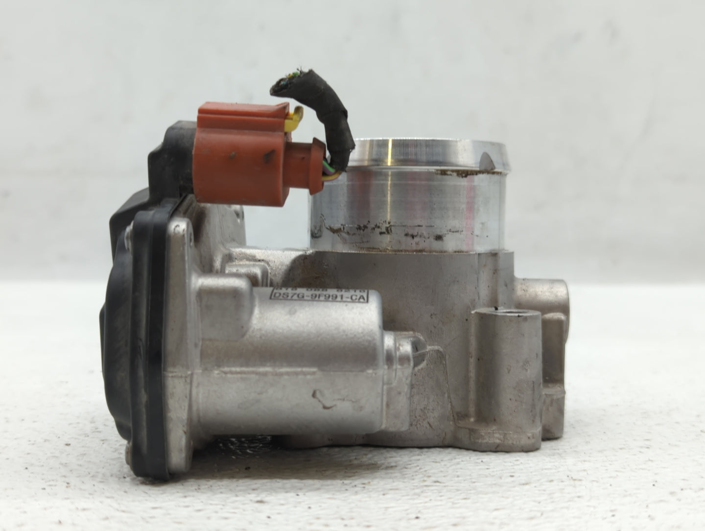 2017-2019 Ford Escape Throttle Body P/N:DS7G-9F991-CA DS7G-9F991-BB Fits Fits 2014 2015 2016 2017 2018 2019 2020 OEM Used Au