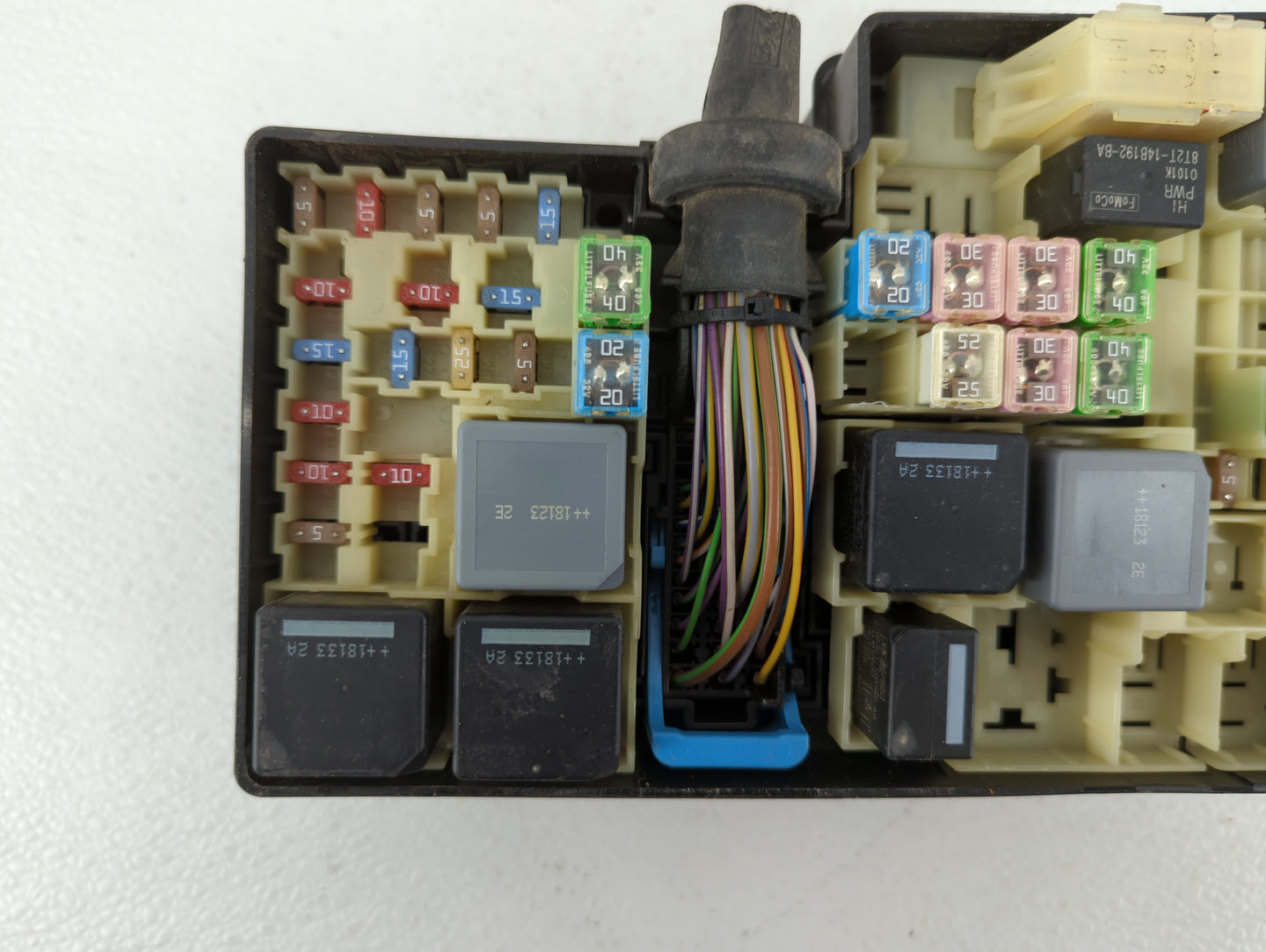 2018 Ford Escape Fusebox Fuse Box Panel Relay Module P/N:AV6T-14A067-AD AV6T-14A142-AB Fits OEM Used Auto Parts - Oemusedaut