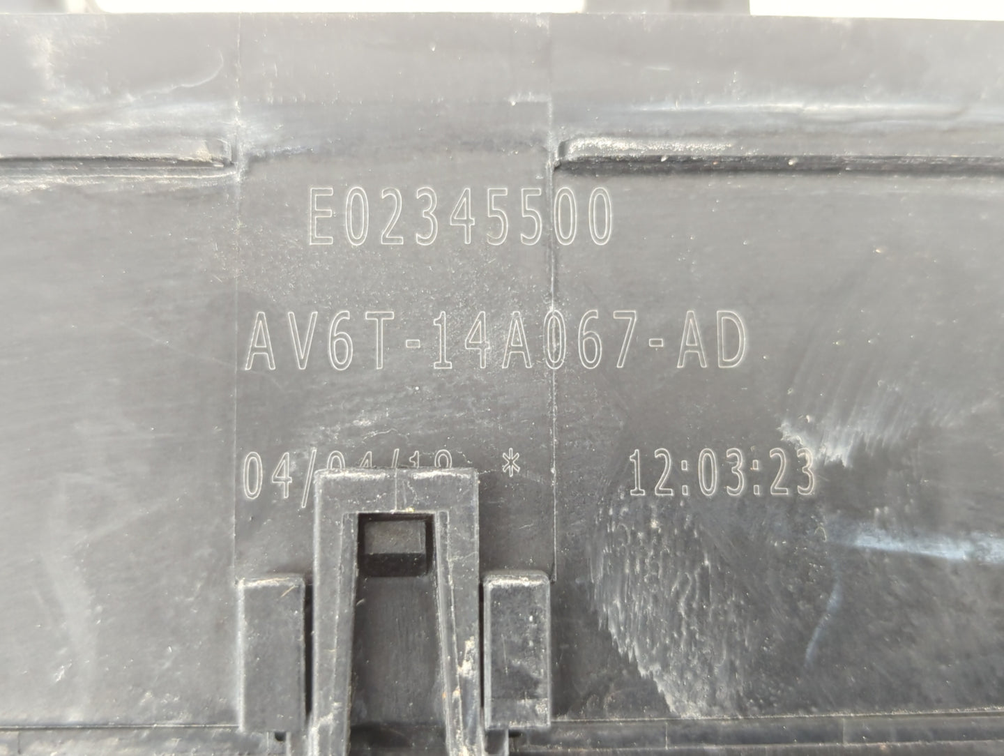 2018 Ford Escape Fusebox Fuse Box Panel Relay Module P/N:AV6T-14A067-AD AV6T-14A142-AB Fits OEM Used Auto Parts - Oemusedaut