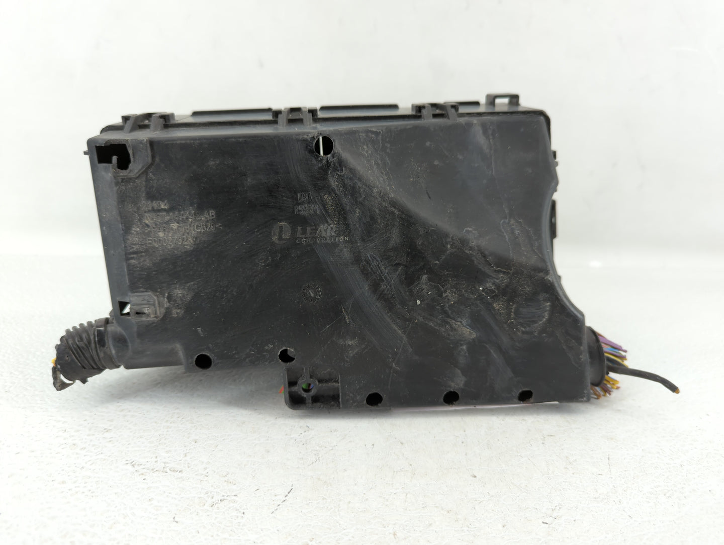 2018 Ford Escape Fusebox Fuse Box Panel Relay Module P/N:AV6T-14A067-AD AV6T-14A142-AB Fits OEM Used Auto Parts - Oemusedaut