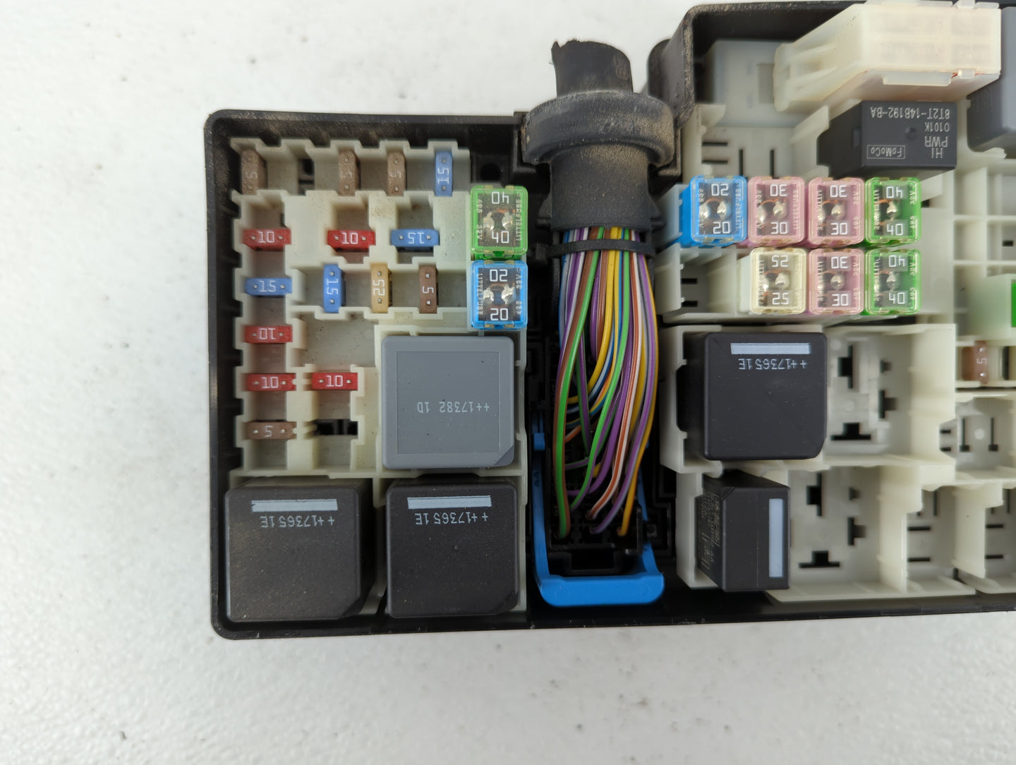 2018 Ford Escape Fusebox Fuse Box Panel Relay Module P/N:AV6T-14A067-AD AV6T-14A142-AB Fits OEM Used Auto Parts - Oemusedaut