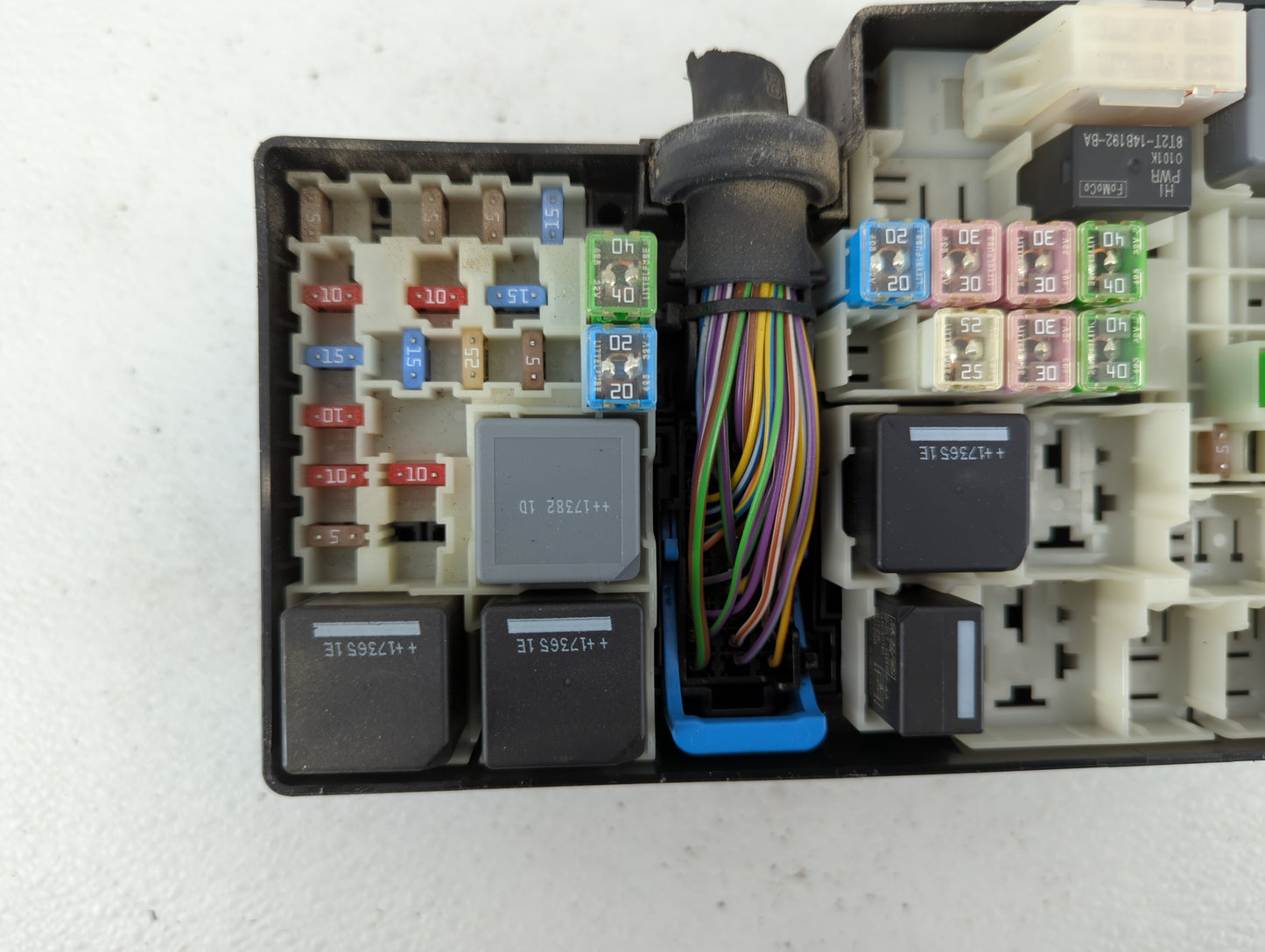 2018 Ford Escape Fusebox Fuse Box Panel Relay Module P/N:AV6T-14A067-AD AV6T-14A142-AB Fits OEM Used Auto Parts - Oemusedaut