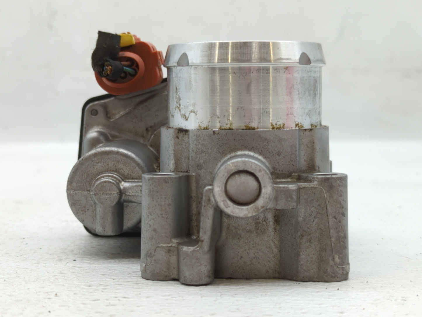 2017-2019 Ford Escape Throttle Body P/N:DS7G-9F991-BB Fits Fits 2014 2015 2016 2017 2018 2019 2020 OEM Used Auto Parts - Oem