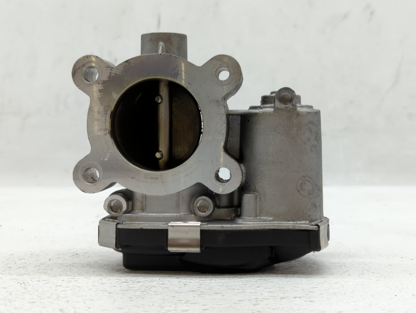 2017-2019 Ford Escape Throttle Body P/N:12671379AA Fits Fits 2014 2015 2016 2017 2018 2019 2020 OEM Used Auto Parts - Oemuse