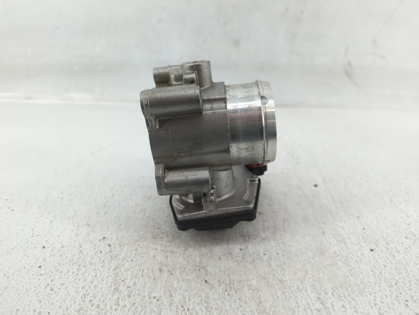 2017-2019 Ford Escape Throttle Body P/N:DS7G-9F991-CA B18 044 4353 Fits Fits 2014 2015 2016 2017 2018 2019 2020 OEM Used Aut