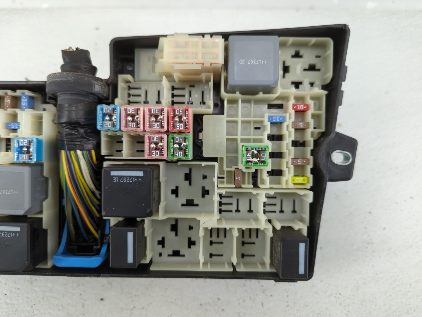 2018 Ford Escape Fusebox Fuse Box Panel Relay Module P/N:AV6T-14A067-AD Fits OEM Used Auto Parts - Oemusedautoparts1.com