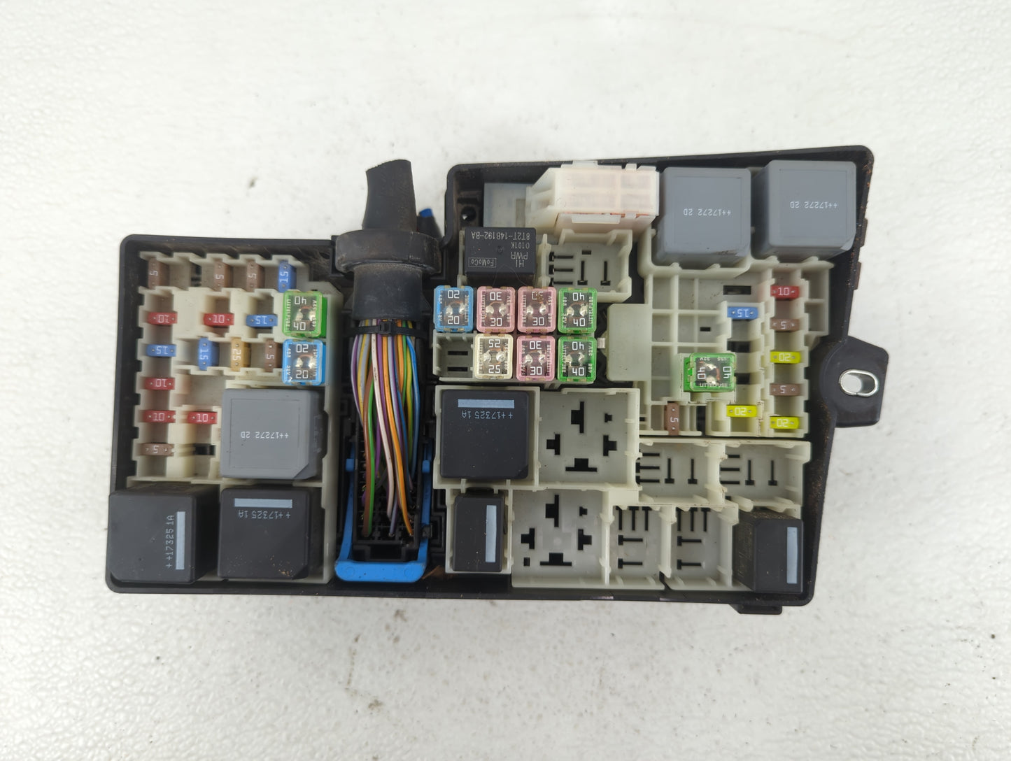 2018 Ford Escape Fusebox Fuse Box Panel Relay Module P/N:AV6T-14A067-AD AV6T-14A142-AB Fits OEM Used Auto Parts - Oemusedaut