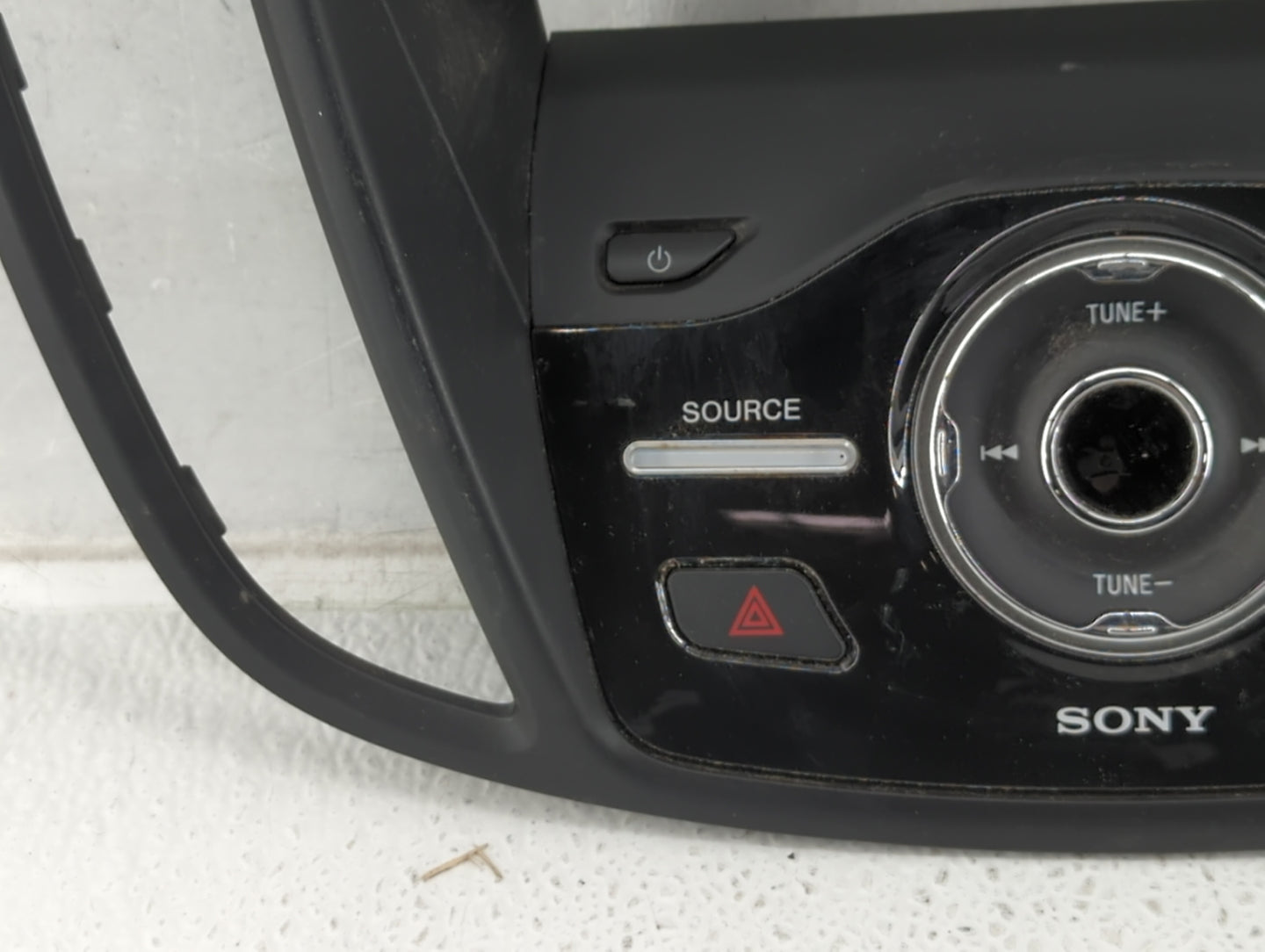 2017-2019 Ford Escape Radio AM FM Cd Player Receiver Replacement P/N:CJ54 18835 EE Fits Fits 2017 2018 2019 OEM Used Auto Pa