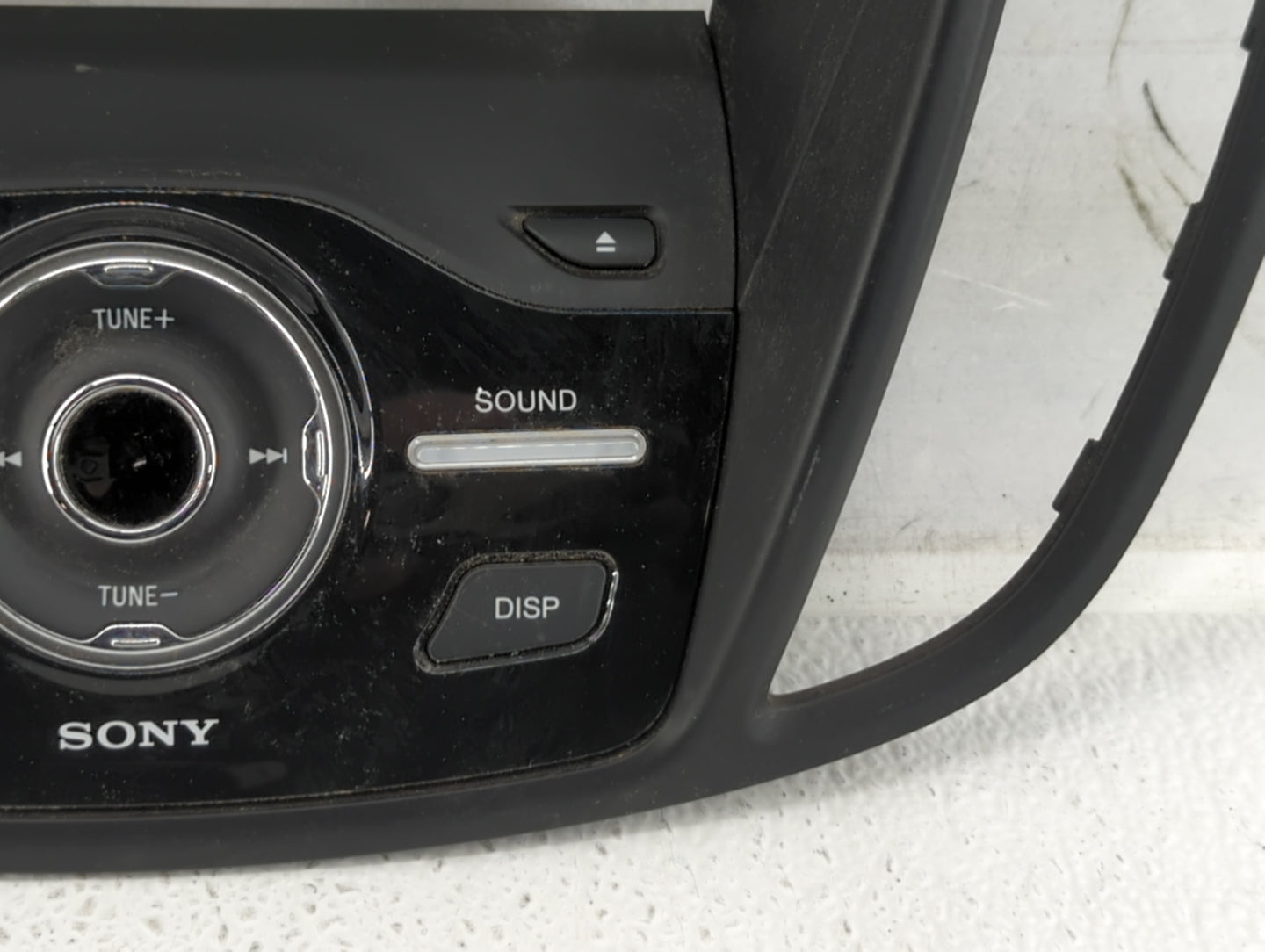 2017-2019 Ford Escape Radio AM FM Cd Player Receiver Replacement P/N:CJ54 18835 EE Fits Fits 2017 2018 2019 OEM Used Auto Pa