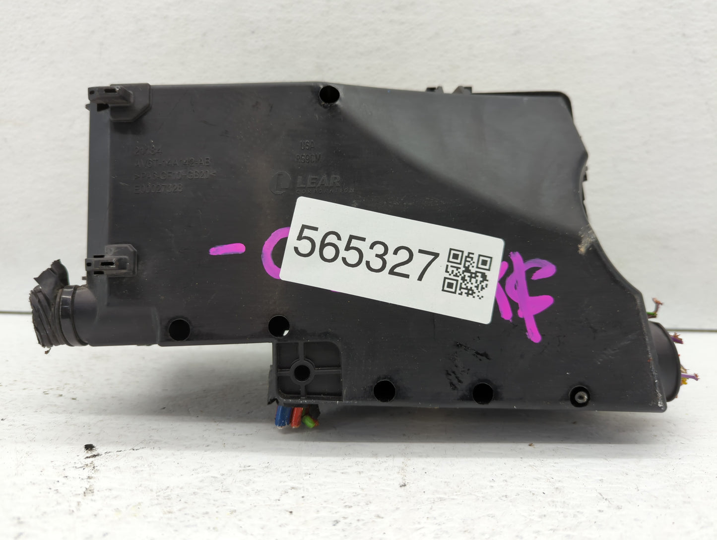 2018 Ford Escape Fusebox Fuse Box Panel Relay Module P/N:AV6T-14A067-AD AV6T-14A142-AB Fits OEM Used Auto Parts - Oemusedaut