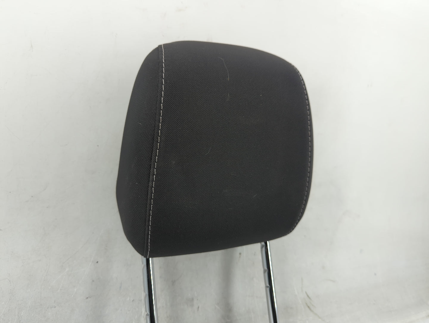2018 Ford Escape Headrest Head Rest Front Driver Passenger Seat Fits OEM Used Auto Parts - Oemusedautoparts1.com