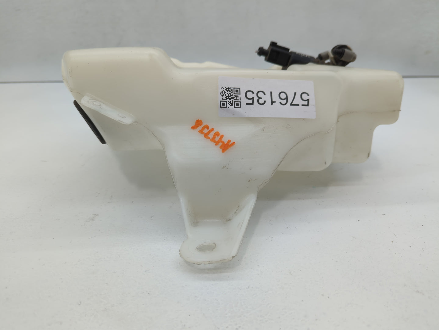 2015-2019 Ford Escape Windshield Washer Fluid Reservoir Bottle Oem - Oemusedautoparts1.com