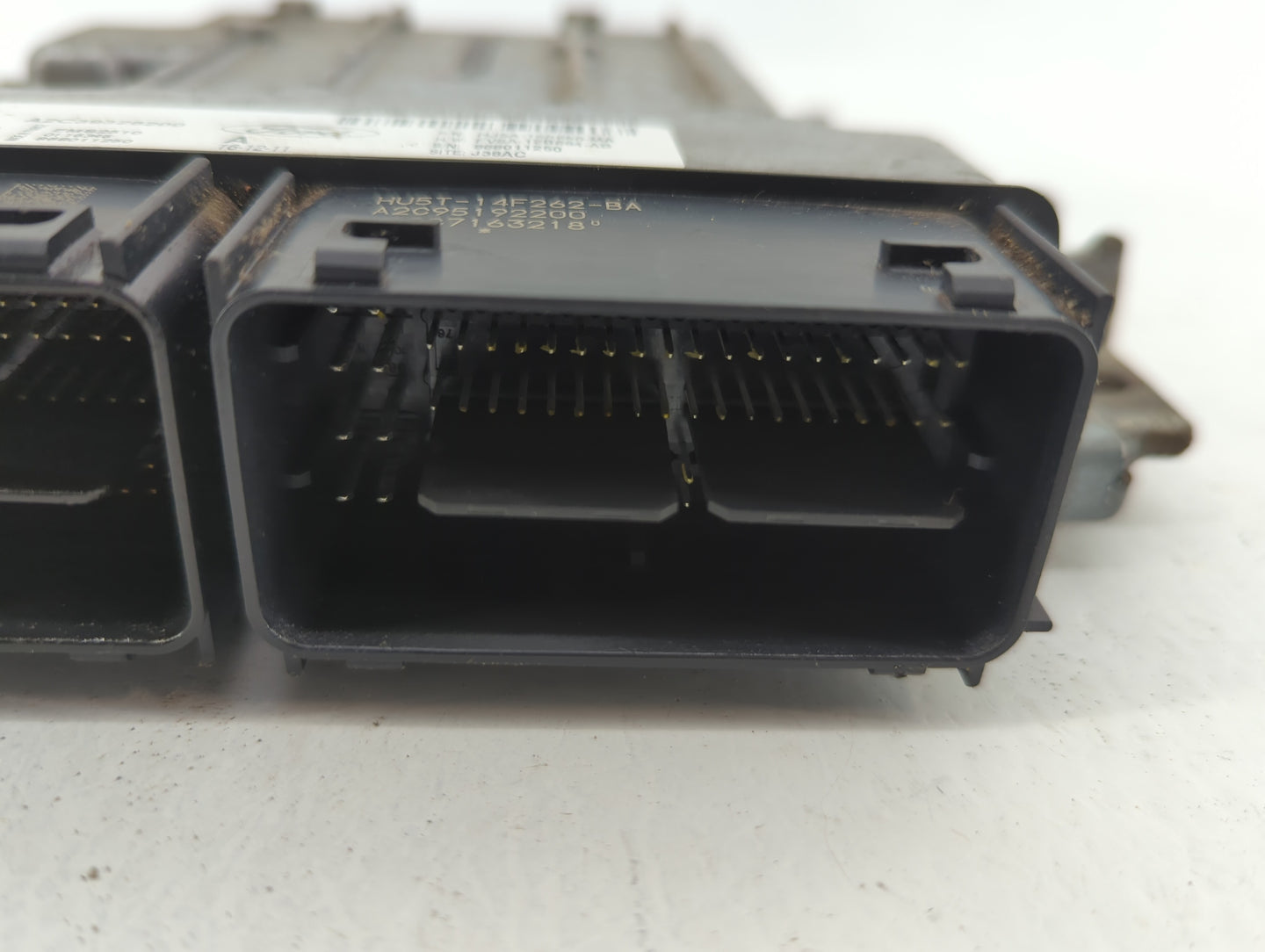 2017-2018 Ford Escape PCM Engine Control Computer ECU ECM PCU OEM P/N:HJ5A-12A650-MA Fits Fits 2017 2018 OEM Used Auto Parts