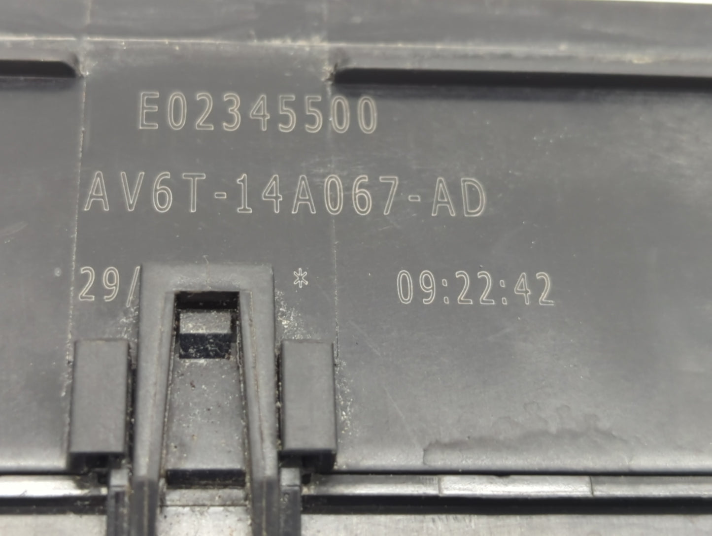 2018 Ford Escape Fusebox Fuse Box Panel Relay Module P/N:AV6T-14A067-AD Fits OEM Used Auto Parts - Oemusedautoparts1.com