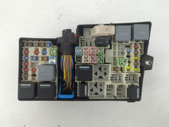 compare product 2018 Ford Escape Fusebox Fuse Box Panel Relay Module P/N:AV6T-14A067-AD AV6T-14A142-AB Fits OEM Used Auto Parts