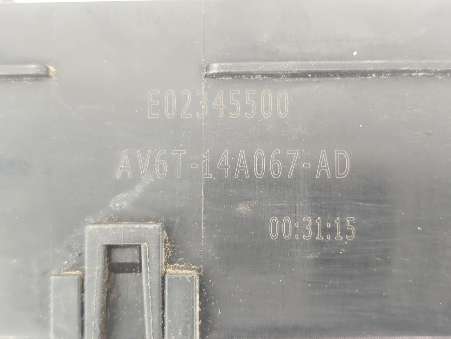 2018 Ford Escape Fusebox Fuse Box Panel Relay Module P/N:AV6T-14A067-AD AV6T-14A142-AB Fits OEM Used Auto Parts - Oemusedaut