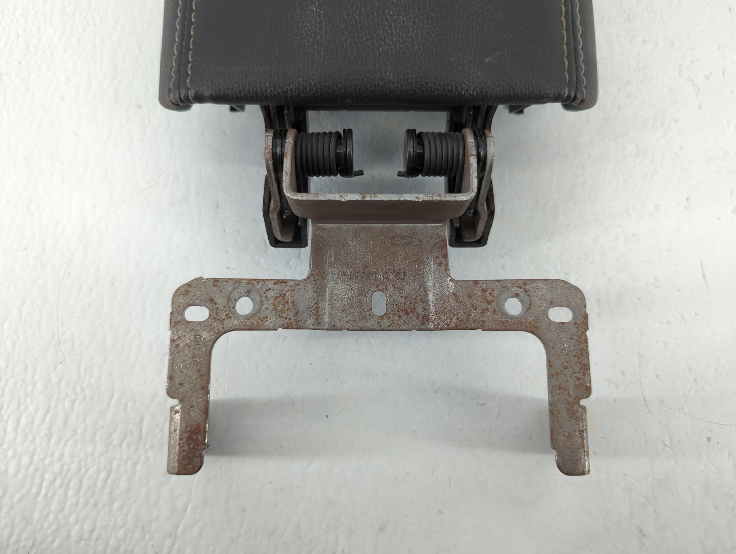 2018 Ford Escape Center Console Armrest Cover Lid Black - Oemusedautoparts1.com