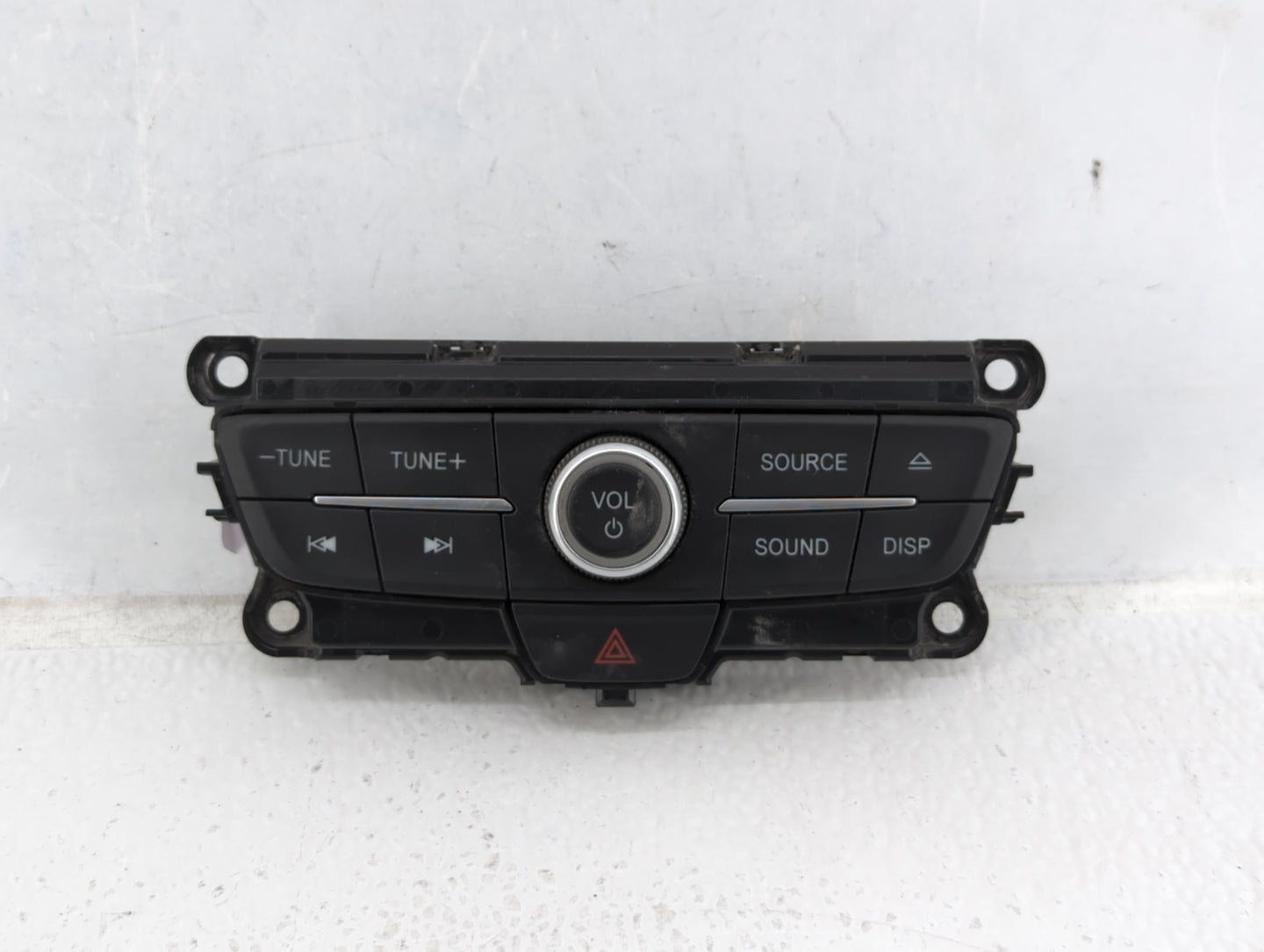 2017-2019 Ford Escape Am Fm Cd Player Radio Receiver - Oemusedautoparts1.com