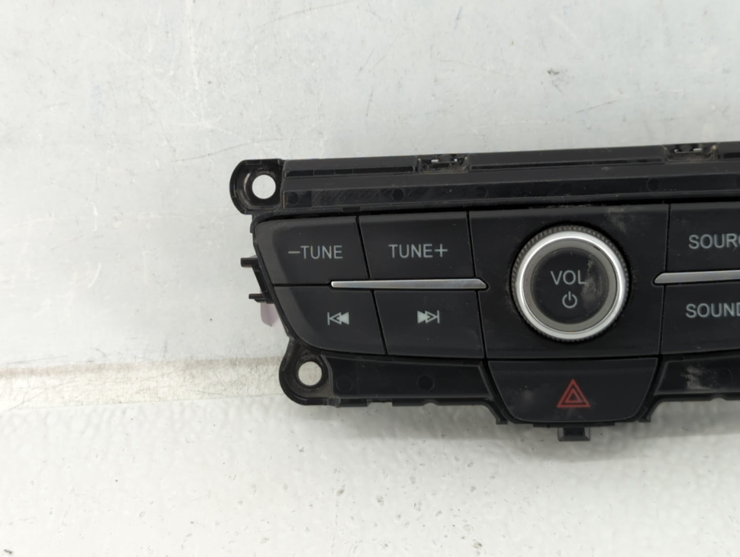 2017-2019 Ford Escape Am Fm Cd Player Radio Receiver - Oemusedautoparts1.com